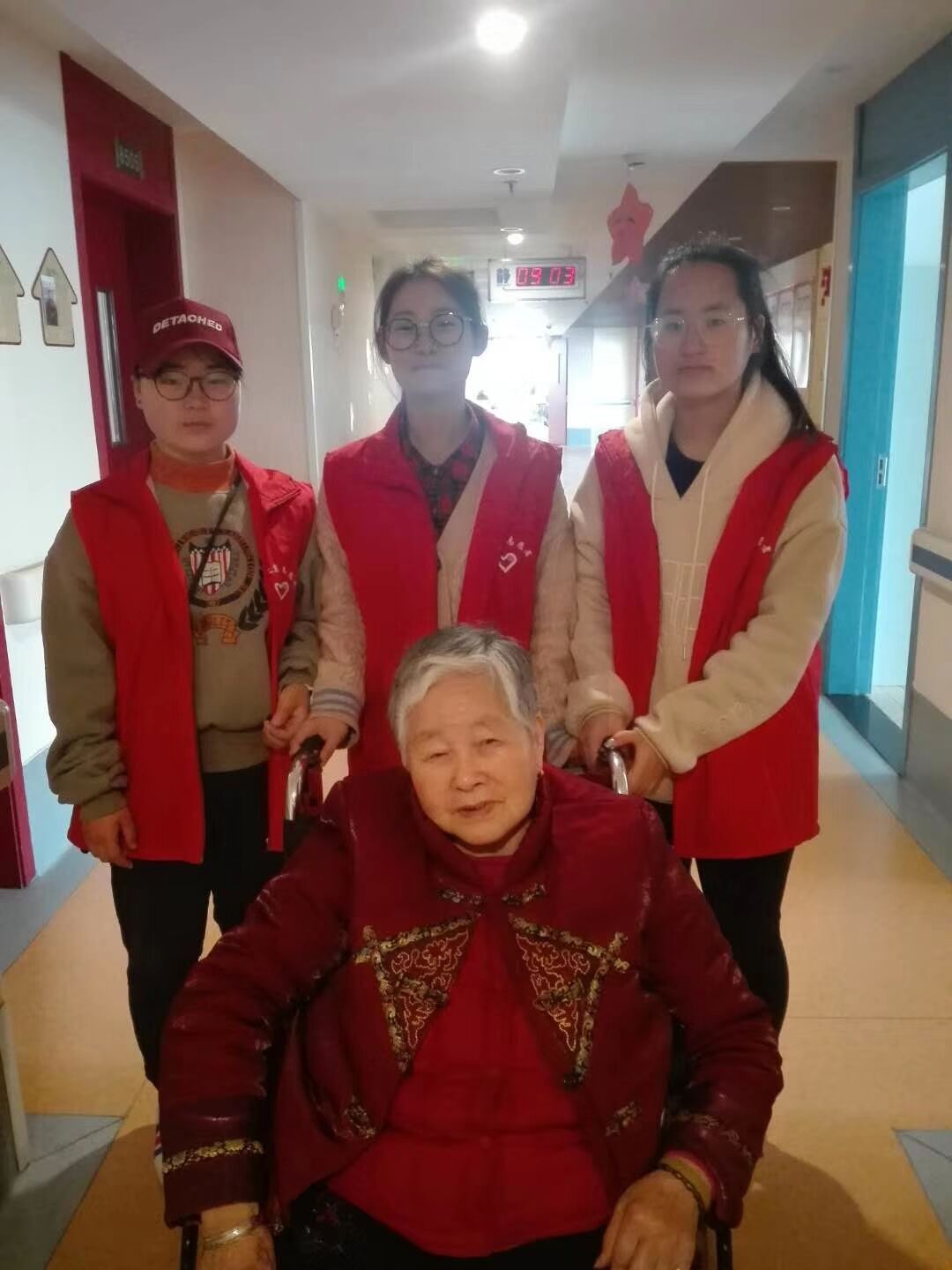 志愿者活动在玖玖，关爱今天的老人就是关爱明天的自己！
